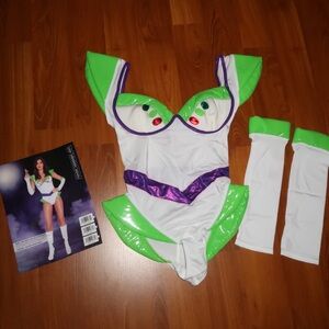 Brand New Fashion Nova Women’s Buzz Lightyear Costume 💚👻
